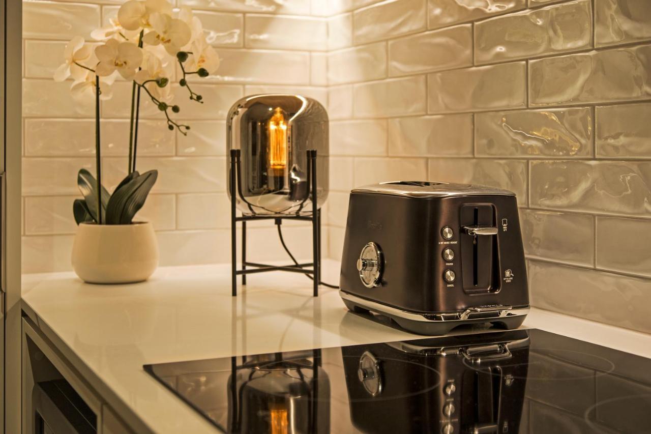 Funk In The City - Luxury Laneway Apartment With Single Garage Christchurch Zewnętrze zdjęcie